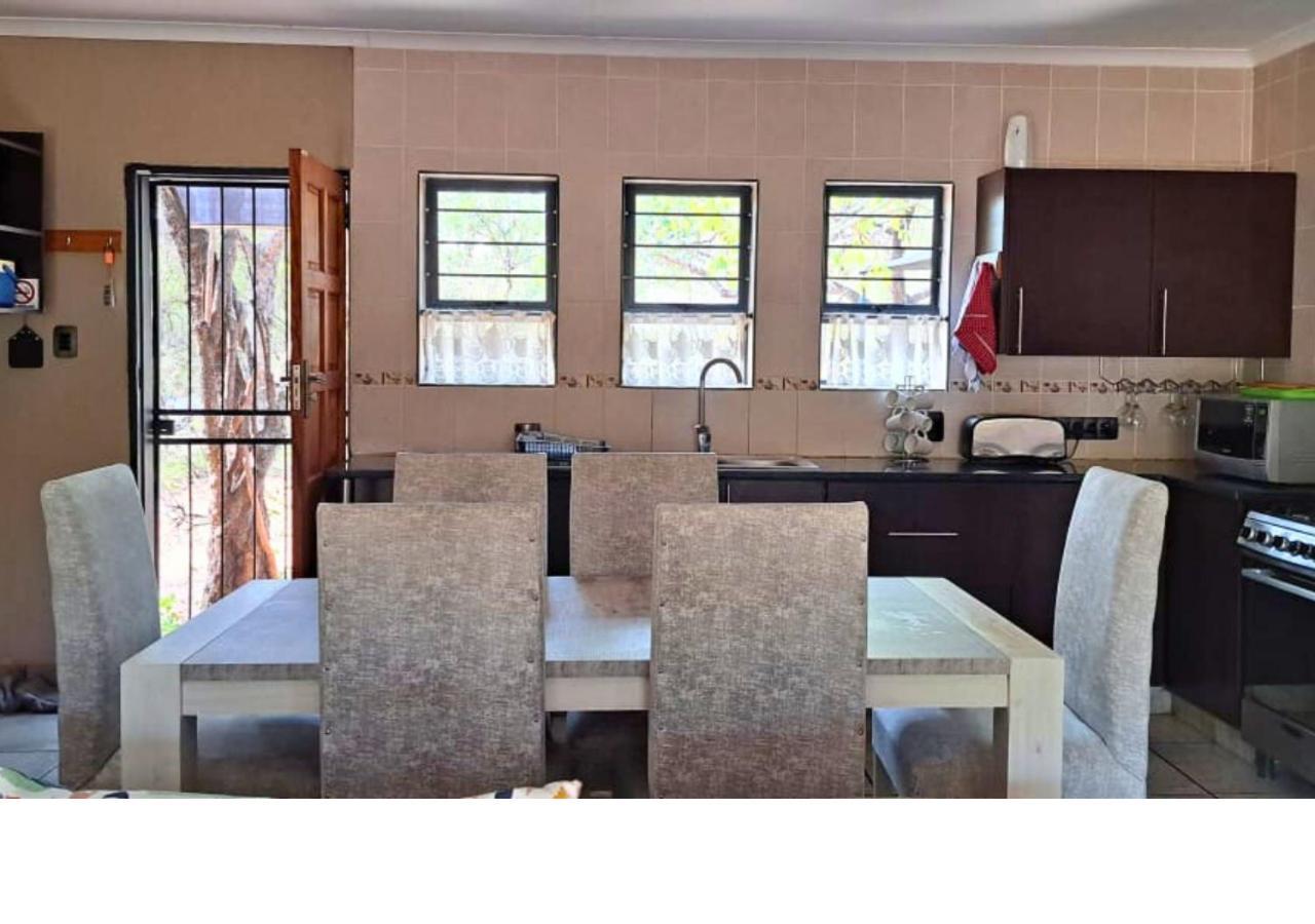 Villa Lion King Marloth Park Esterno foto